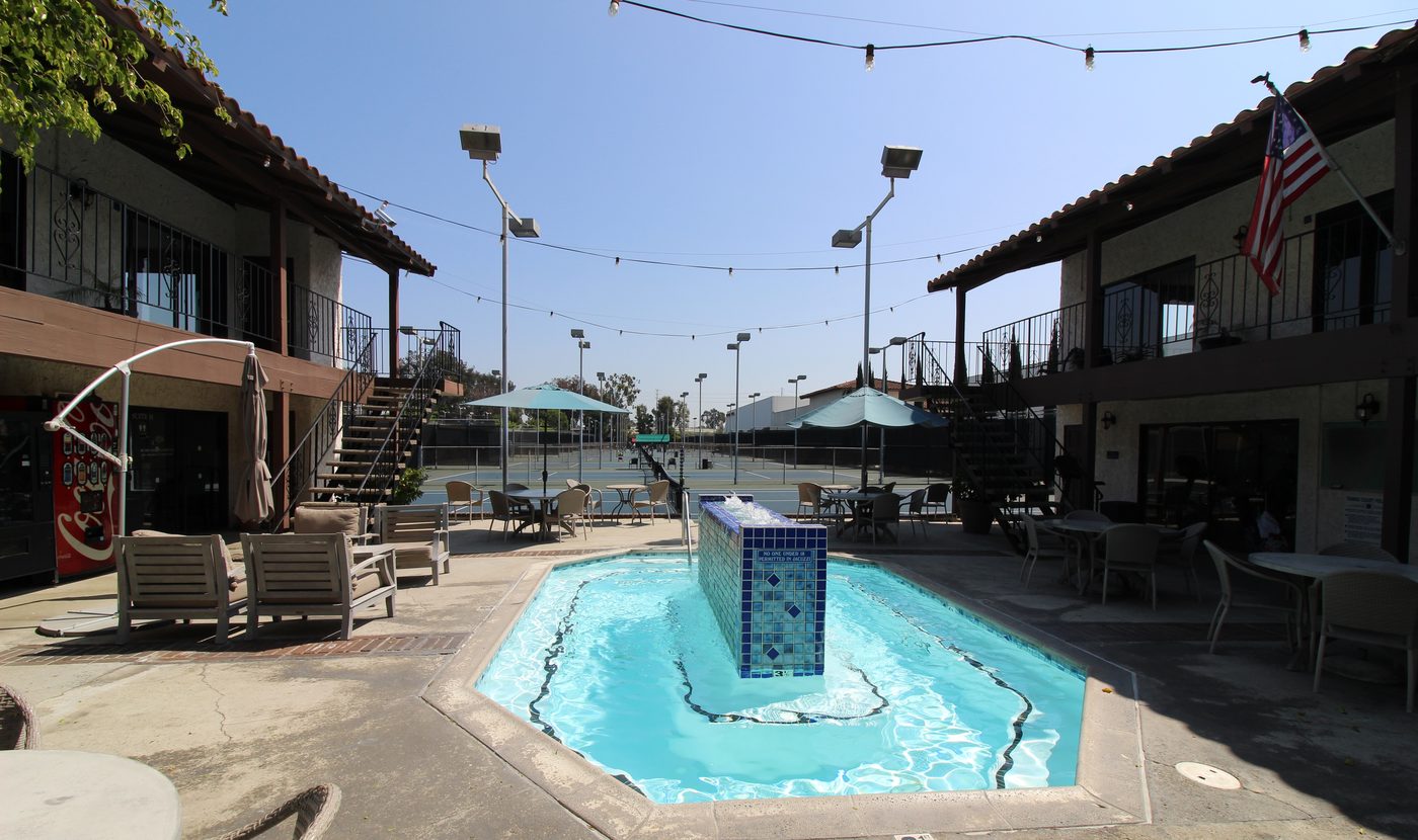 Center Court outdoor spa